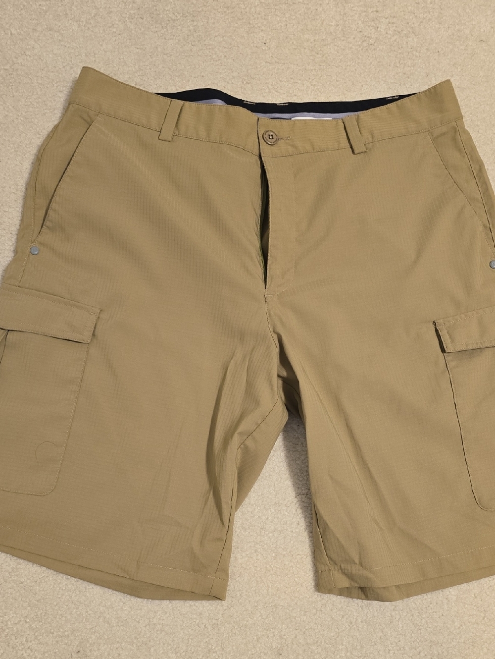 Under Armour Men's Hybrid Golf Boardshorts Cargo Shorts - Khaki Size 34